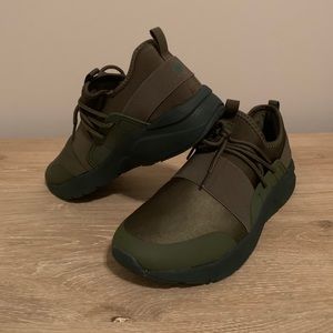 Fabletics Zuma Studio Sneakers